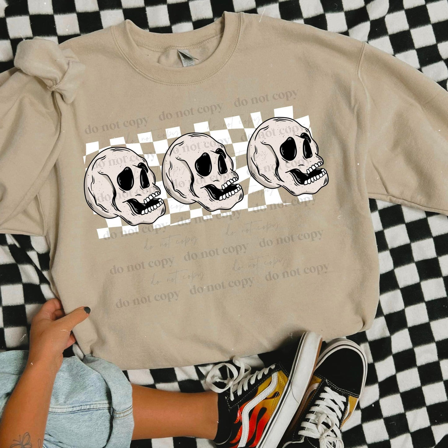 Trio Skellie Grid - White - Sweatshirt