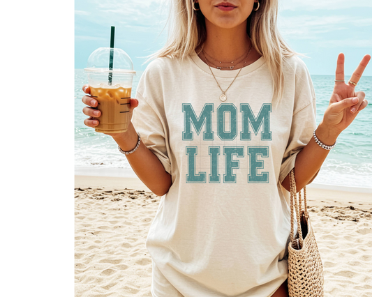 Mom Life - Tee