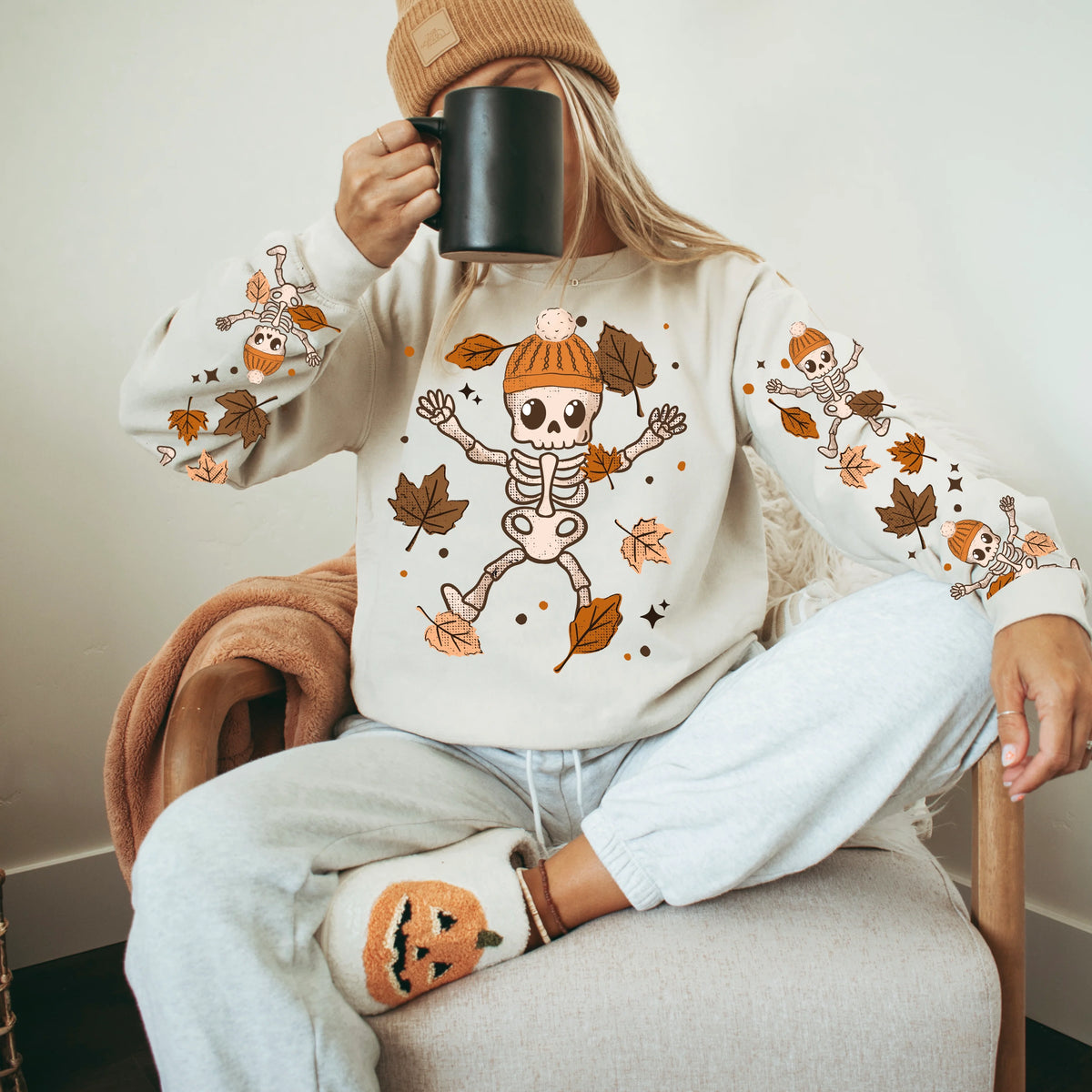 Skellie Fall Leaves: Fall - Sweatshirt